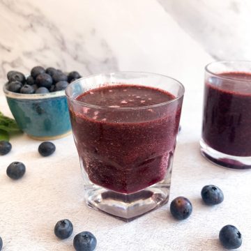Blueberry Spinach Smoothie 38