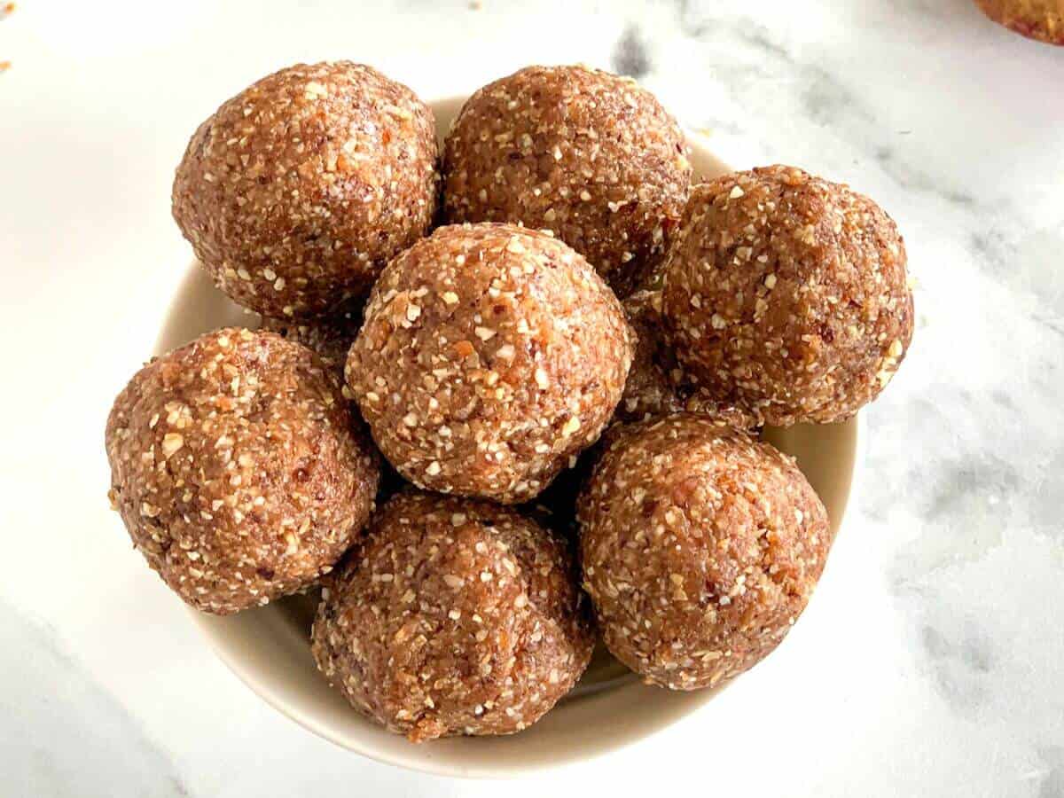 energy balls for toddlers piled up in a bowl 