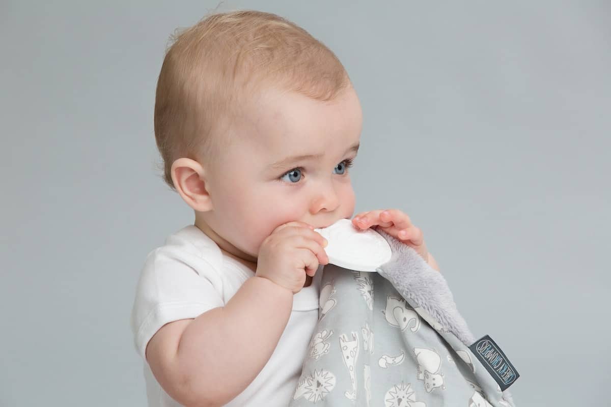 cute baby chewing blanket with teether 